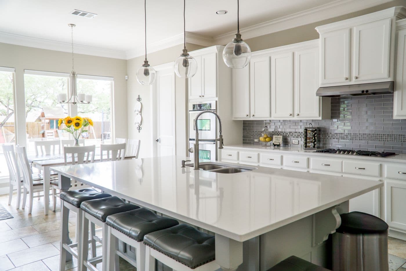 Không gian chính của căn hộ 3 phòng ngủ 80 m² tại Charmington La Pointe