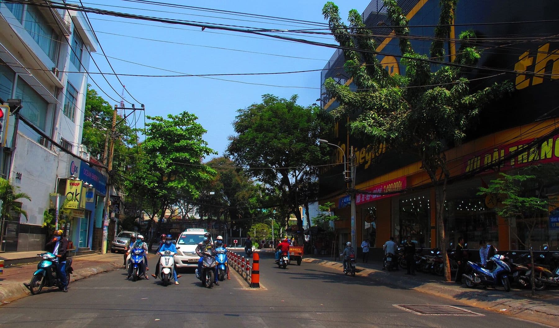 Ngã tư Cao Thắng – Ba Tháng Hai, Phường 12, Quận 10