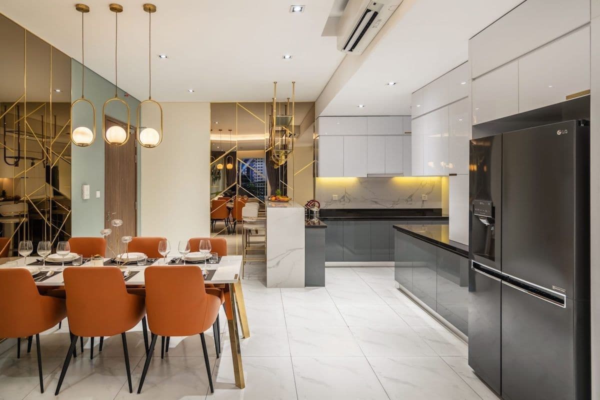 Khu bếp và bàn ăn căn 1 phòng ngủ 51 m² tại The Habitat Bình Dương