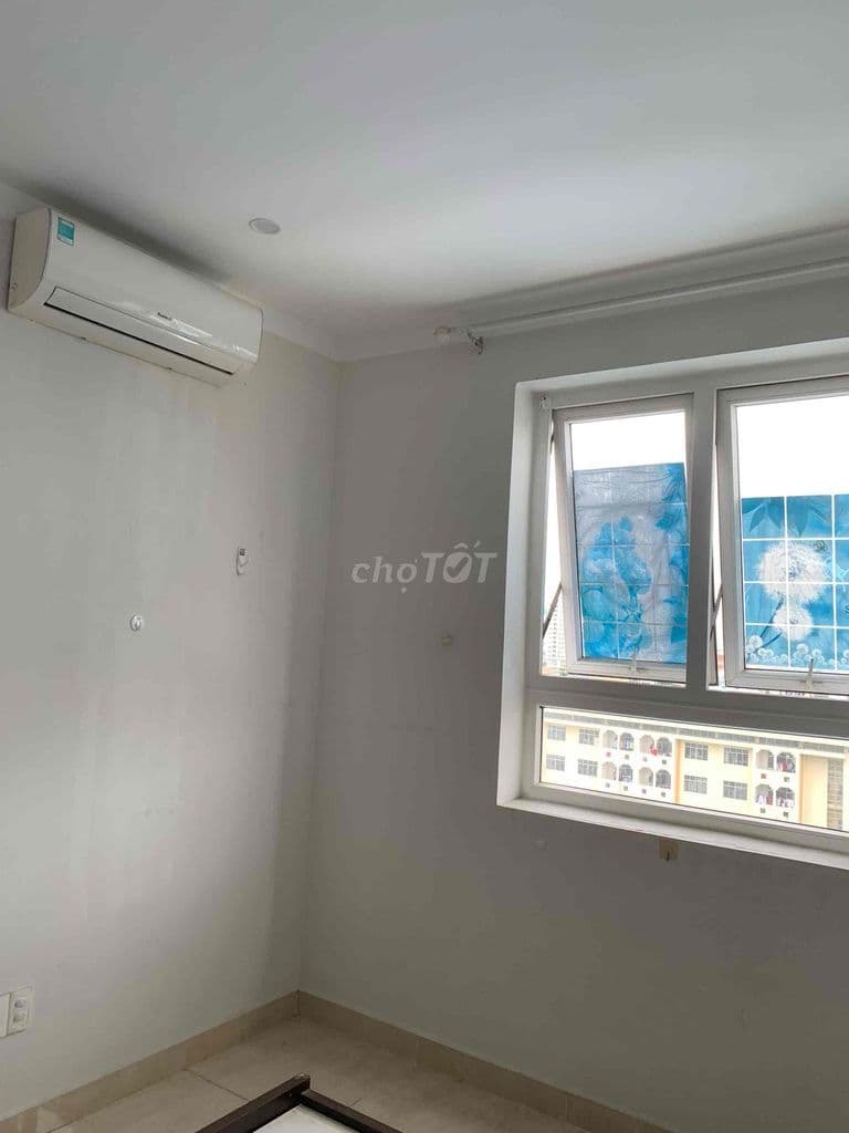 Khu bếp và bàn ăn căn 2 phòng ngủ 62 m² tại Heaven Riverview