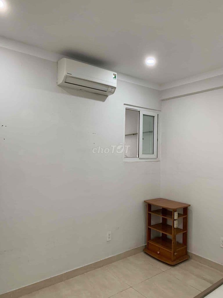 Khu bếp và bàn ăn căn 2 phòng ngủ góc 68 m² tại Heaven Riverview
