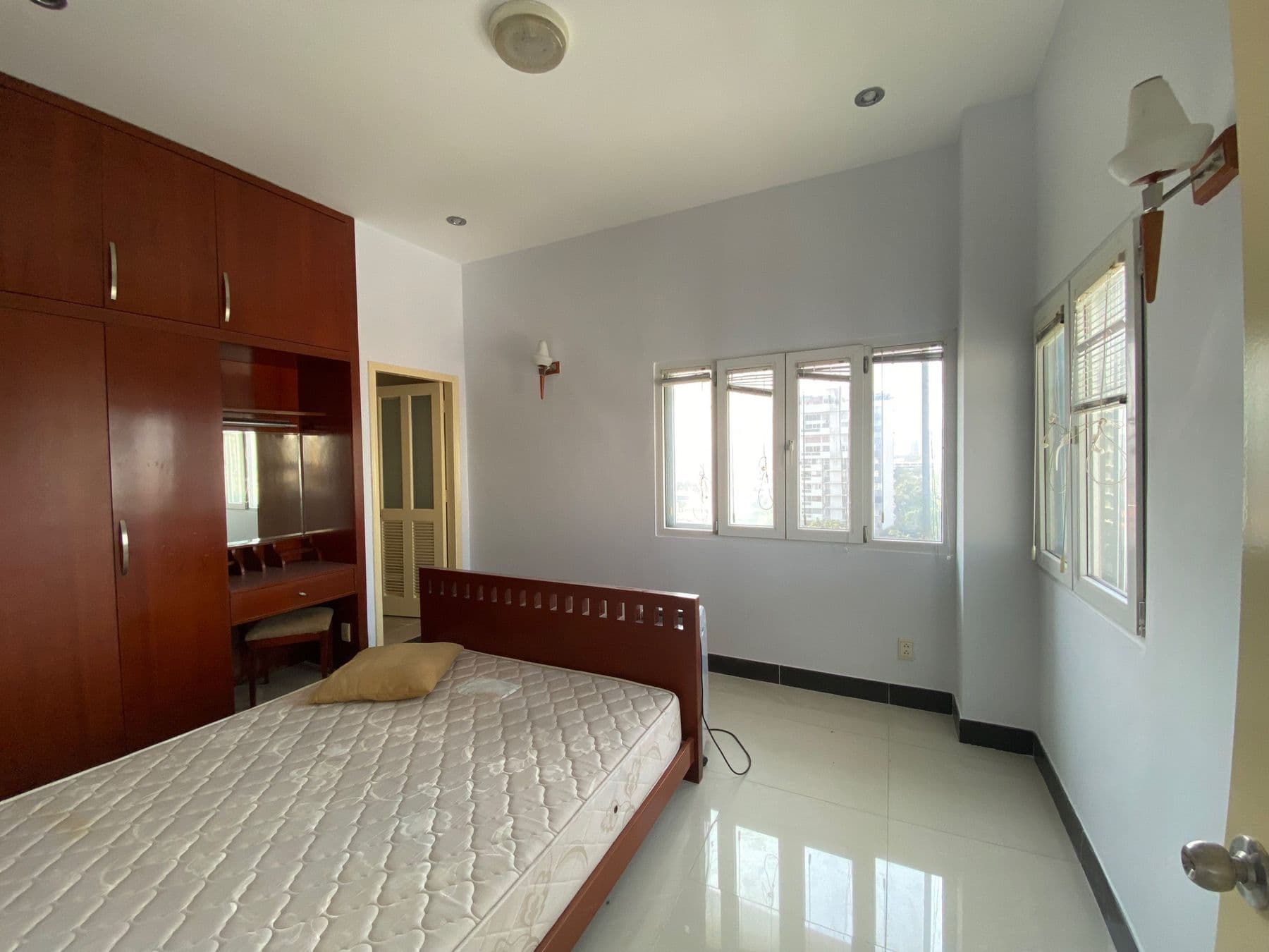 Căn hộ 2 phòng ngủ 70 m² Hưng Vượng - ảnh 1