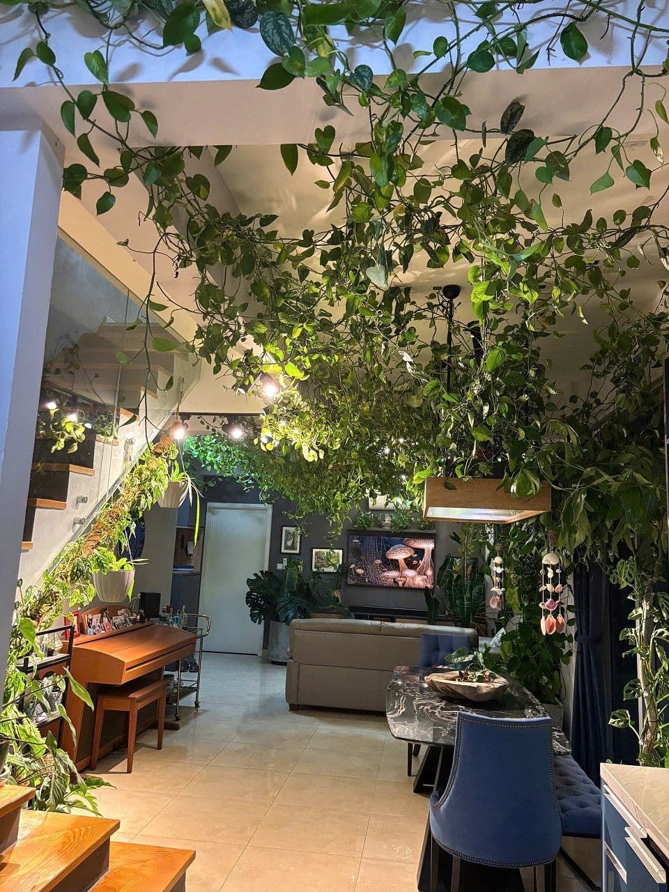 Khu bếp căn 3 phòng ngủ tại LuxGarden