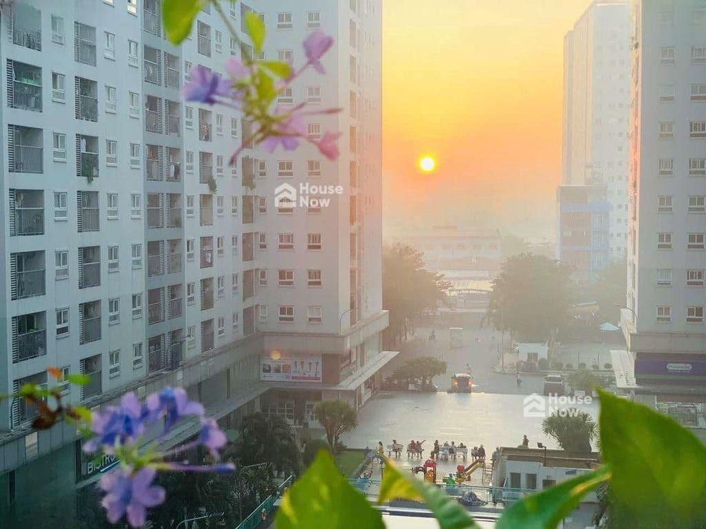 Không gian chính của căn hộ 2 phòng ngủ 70 m² tại Prosper Plaza
