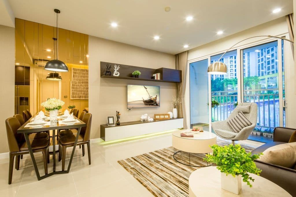 Khu bếp và bàn ăn căn hộ 1 phòng ngủ tại Richstar Tân Phú