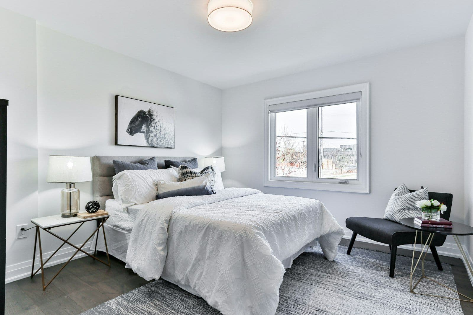 Phòng ngủ chính hướng sông, căn SM004 Saigon Mia