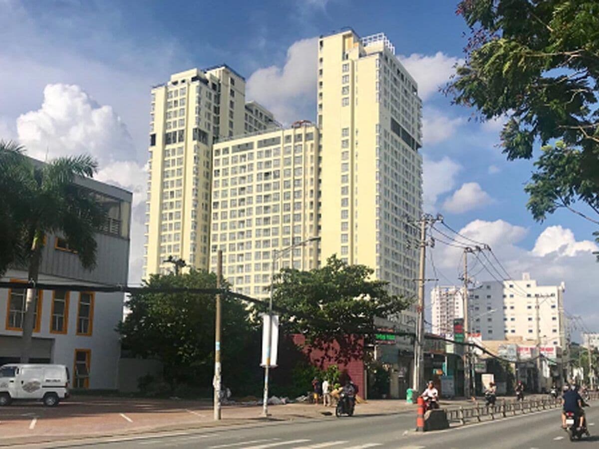 The Golden Star, số 72 Nguyễn Thị Thập, phường Bình Thuận, Quận 7